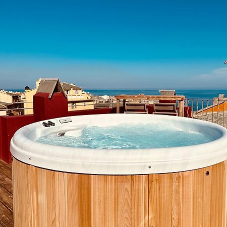 בסטיה Pepites Bastiaises Vatta Appartement Roof Top Jacuzzi Vue Vieux Port מראה חיצוני תמונה