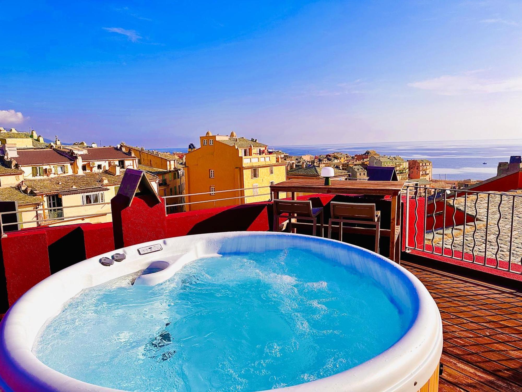 בסטיה Pepites Bastiaises Vatta Appartement Roof Top Jacuzzi Vue Vieux Port מראה חיצוני תמונה