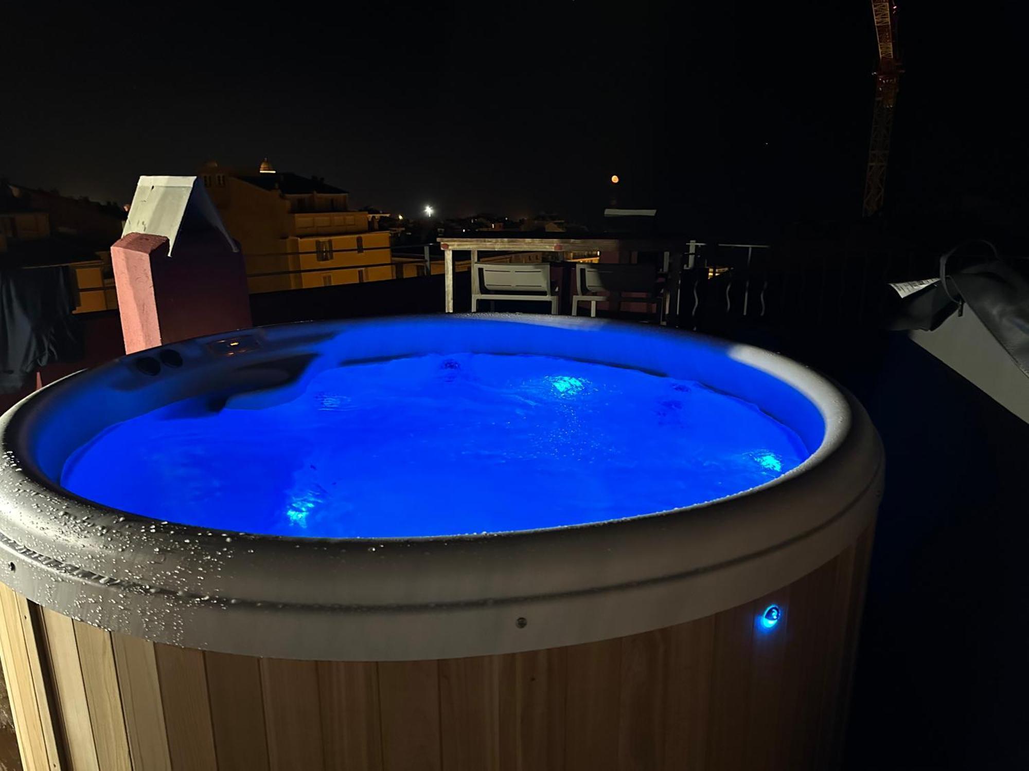 בסטיה Pepites Bastiaises Vatta Appartement Roof Top Jacuzzi Vue Vieux Port מראה חיצוני תמונה